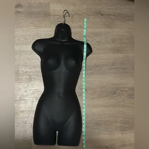 Black Mannequin Torso - Picture 3 of 7